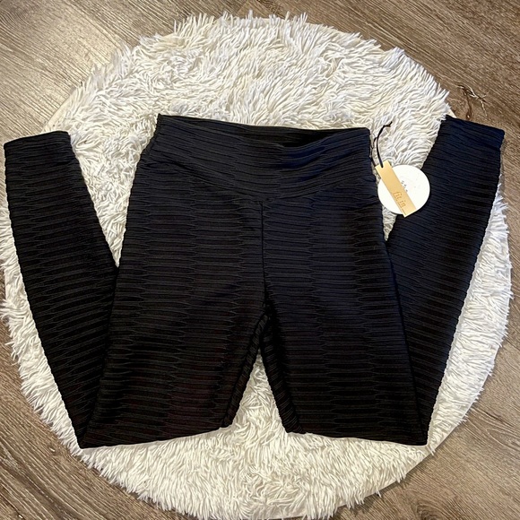 Scrunch butt leggings - Picture 2 of 3